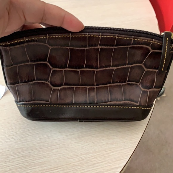 Dooney & Bourke (1) - Picture 2 of 6